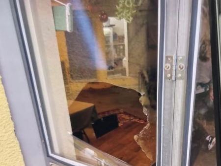 القبض على مشتبه من طرعان بسرقة مطعم وتخريبه
